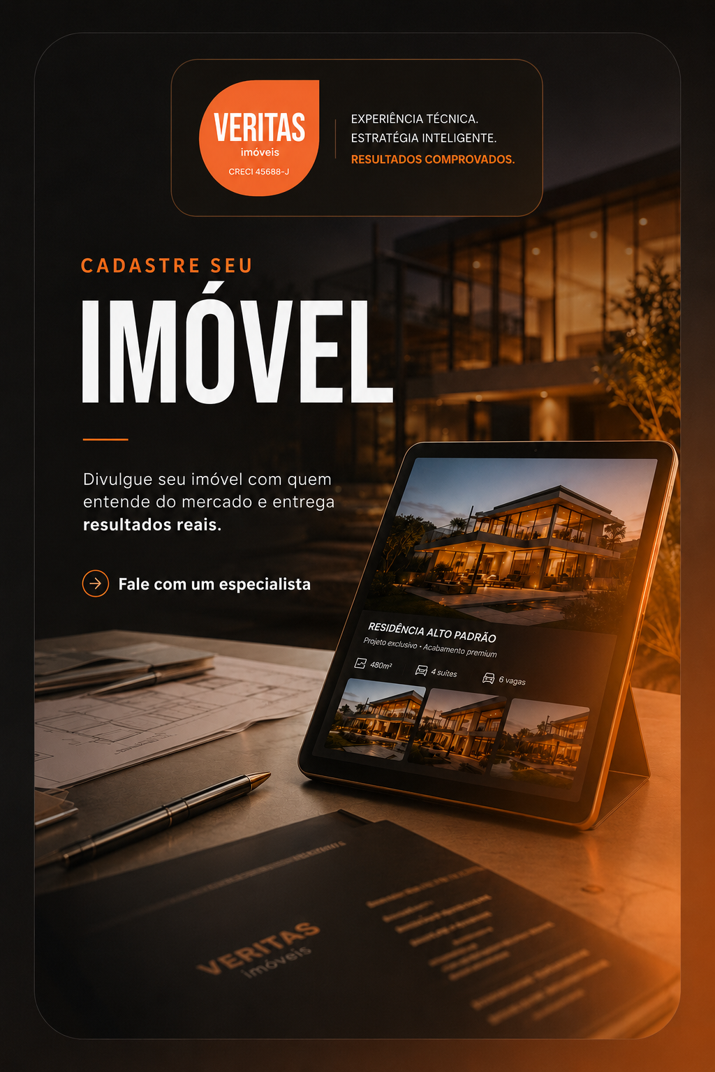 Proprietário e equipe da Veritas analisando as informações de um imóvel